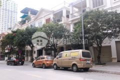 Bán nhà mặt phố nguyễn ngọc vũ. dt 139m2. 5 tầng. mt 7.1m. chỉ 21 tỷ.