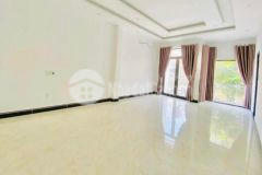 Cho thuê nhà 2,5 tầng nguyễn hữu thọ