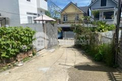 Ra đi nhà phạm hồng thái, phường 10 xe hơi vào tận cửa, sân vườn xinh xắn