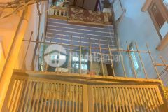 Cần bán nhà la thành ngõ ba gác dt 40m2 giá 3,5 tỷ