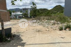 Em còn 1 lô sạch, đẹp đường 10m đất lành, vĩnh thái.