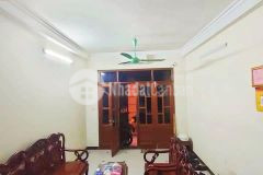 Bán nhà lạc long. gần phố. ngõ tô rộng. dt 40m. 3 tầng. mt 3,6m. giá 4,4 tỷ