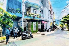 Cần tiền bán gấp nhà mt tân phú tại địa chỉ 150 đô đốc lộc 118m2