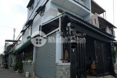 Bán gấp nhà góc 2 mặt tiền, hxh, có sân đậu ô tô, tặng full nội thất, 97m2. 0901421686