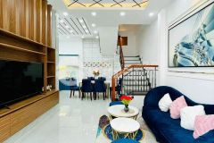 Kẹt tiền bán gấp nhà 4 tầng cực đẹp lê văn sỹ, q3, 63m2 4.2x15m, 11 tỷ