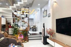 Nhà ngay báo tuổi trẻ phú nhuận 93m2 chỉ 6.5 tỷ 888.1518.56 quân.