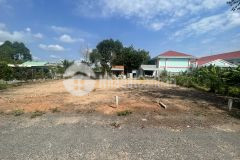 Bán lô đất 330m2 mặt vị trí đẹp dân đông full thổ cư