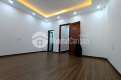 Bán nhà lạc long quân ngõ thông võ chí công. gần phố. dt 48m. 5 tầng. giá 4,95 tỷ