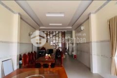 Cần bán nhà 1 trệt 2 lầu tại trung tâm chợ huyện 120m2, shr