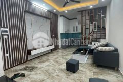 B.á.n nhà đẹp ngõ ba gác tránh xe máy một nhà ra mặt phố 5 tầng 4 tỷ.