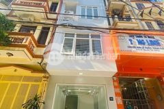 Bán gấp nhà phố cổ linh,long biên kinh doanh, ô tô đỗ cửa. 35m2x5t, giá 4.5 tỷ.0854683429