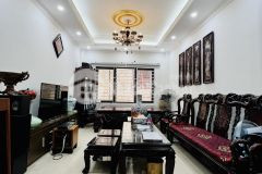 Bán nhà cực đẹp lạc long quân,cg,2 thoáng.35m,5t,3.9m, giá 4.4tỷ.lh ngay hải cg 096686625