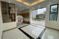 Căn nhà duy nhất 5 tầng phường phúc lợi, ngõ thông, lô góc.