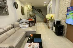 Chỉ 4.75 tỷ sở hữu nhà hoàng hoa thám, ba đình 39m2, mt 5m, 5 tầng.