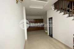 Nhà mới dọn vào ở ngay 40m2x5t ô tô đỗ cửa ngọc thụy long biên chưa tới 4 tỷ