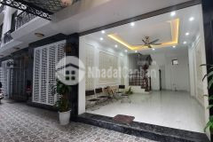 Bán nhà đẹp 35m2 x 5 tầng, ô tô vào nhà phố giáp bát.