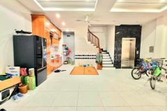 Mặt ngõ phùng chí kiên,55m,6 tầng,thang máy,gara 7 chỗ,10.5 tỷ,0348051001