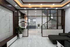 Bán nhà bùi xương trạch 5 tầng 45m kinh doanh ôto đỗ cửa.