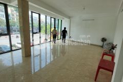 Cho thuê nhà mặt đường trần khát chân 280m2 mặt tiền 12m, thông sàn, thang máy.