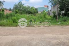 Gia đình di cư nước ngoài bán gấp lô đất sát quốc lộ 13 giá 1,75 tỷ