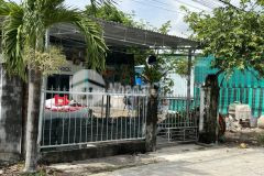 Do gia đình sang nước ngoài định cư. bán đất tặng nhà.