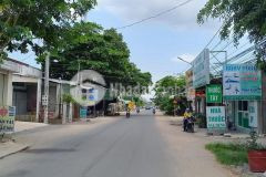 Chính chủ cần bán nhanh lô đất đẹp 310 m2 13,5 x 20 trung tâm tt đất đỏ giá hấp dẫn