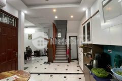 Nhà mới ngõ thông xách vali về ở ngay kim ngưu. 59m 5 tầng mt 6 giá 5.7tỷ