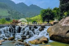 Đất bên suối cực phẩm tại sapa2 y tý