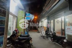 Bán nhà mặt chợ định công thanh xuân, 5 tầng 40m2 thông ô tô