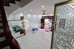 Cần tiền bán nhà phường mai động, ô tô, 45m x 4t, nhỉnh 2 tỷ. lh 0975149605