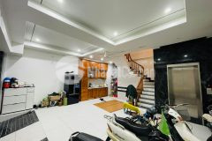 Nhà phân lô phùng chí kiên, cầu giấy ô tô tránh, gara, kinh doanh, thang máy 0569766799