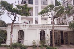 Bán biệt thự 350 m2 khu hồ linh đàm giá 60 tỷ có thương lượng