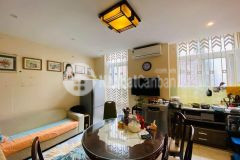 Bán nhà phố hoàng cầu đống đa, dt 65m,5 tầng, mt 5m, 7.2 tỷ, ngõ nông, 3 thoáng, ở ngay.