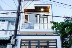 Bán nhà 1 trệt 1 lầu kdc điện lực kế kdc cao cấp hưng phú. mới 100 giá 4 tỷ 100