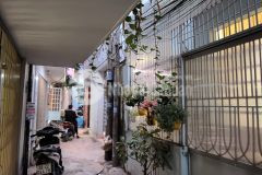 Bán nhà hxh 2 tầng đường lê văn lương quận 7 chỉ 4.3 tỷ