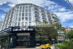 Bán khách sạn 4 sao tân bình, mặt tiền hồng hà, dt 365m2 1 hầm 7 tầng