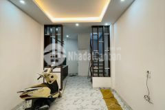 Chính chủ cần bán gấp căn nhà hoàng quốc việt, dt 35m2, 5 tầng, gần phố, nút giao giữa 3 quận lớn, g