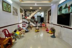 Bán nhà đẹp, 3t, nguyễn thị thập, q7 5tỷ, dài 15m, 0708745215