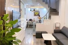 Cần bán gấp nhà trương định 45m x 4t ô tô vào nhà giá chỉ 4.9 tỷ