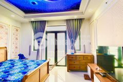 Bán nhà quận 11 ngay góc hẻm ôtô, 62.5m2, sổ đẹp, siêu rẻ, khu dân trí cao