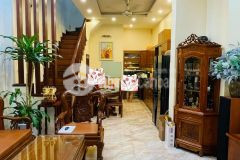 Nhà cầu giấy 3,2 tỉ 5 tầng kiên cố 30m ô tô đỗ 0982 459 474