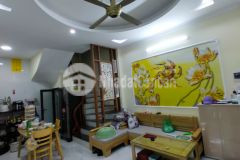 Bán căn nhà đẹp cự khối xuân đỗ, 5 tầng đủ đồ hơn 2 tỷ.