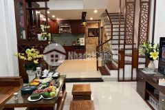 Chủ nhờ bán nhà đẹp nở hậu 70m, 4t oto tránh nhỉnh 7tỷ có thương lượng, 0984013188