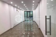 Cho thuê nhà mặt phố đội cấn, 5 tầng x 55m có thang máy thông sàn