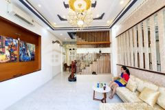 Nhà 4x11m 2 lầu shr hẻm 5m nguyễn thị tú