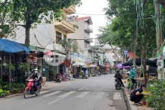 Chính thức vỡ nợ cần tiền gi.á nào cũng b.án nhà tự khoát