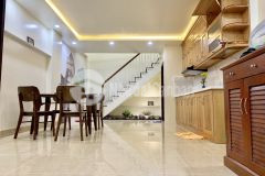 Bán nhà vượng khí có lộc