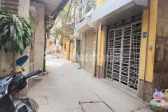 Cần bán gấp nhà kim giang. 64m2 3 tầng giá 5.95 tỷ. ngõ ô tô.