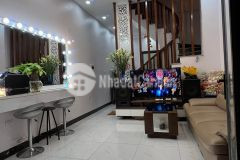 Bán nhà tt cầu giấy, 6 tầng có thang máy, chỉ 5.98 tỷ, ô tô đỗ, kinh doanh, nở hậu.