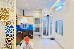 Bán nhà khủng dương văn bé